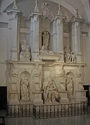 Túmulo de Júlio II, 1515 (mármore)